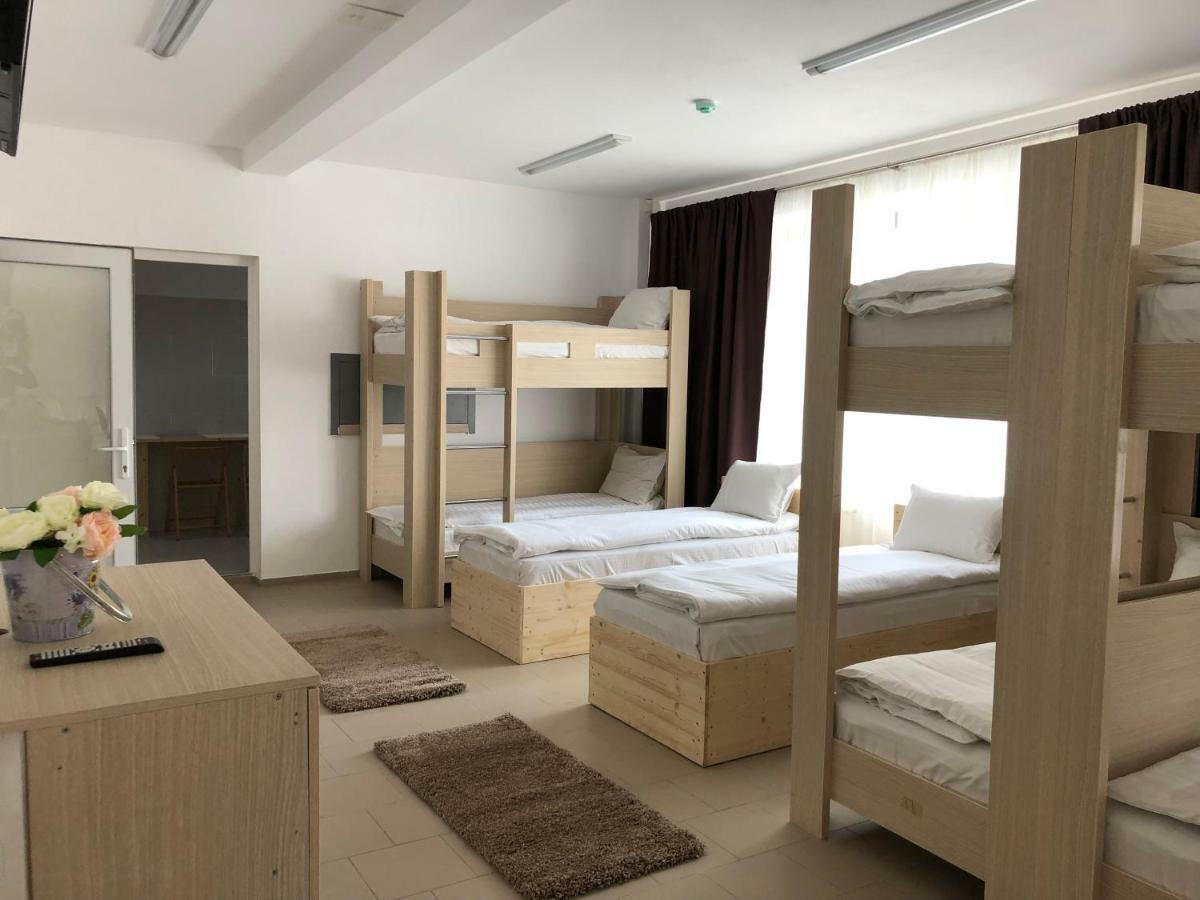 Hotel Nova Residence Popesti-Leordeni Eksteriør billede