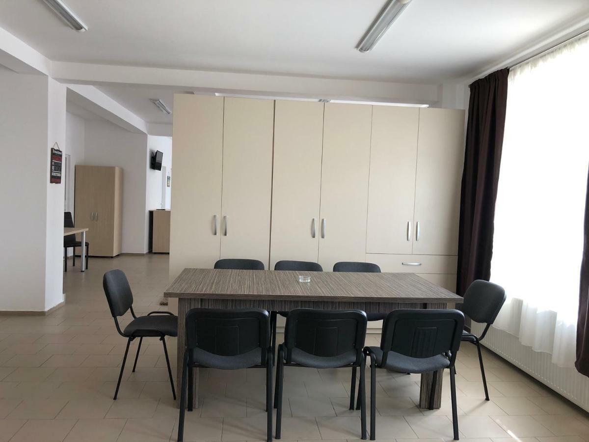 Hotel Nova Residence Popesti-Leordeni Eksteriør billede
